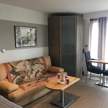 Апартаменты Le Turenne *