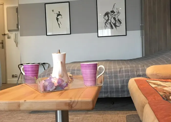 Le Turenne Apartment